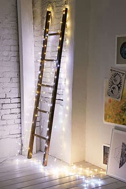 Đèn fairy lights trang trí đầu giường